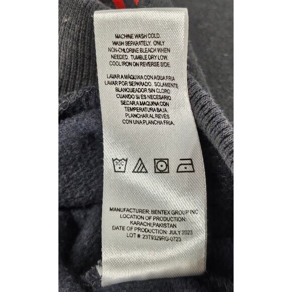 THE ROLLING STONES AUTHENTIC CONCERT TODDLER SWEATSHIRT – SIZE 2T - Picture 6 of 6